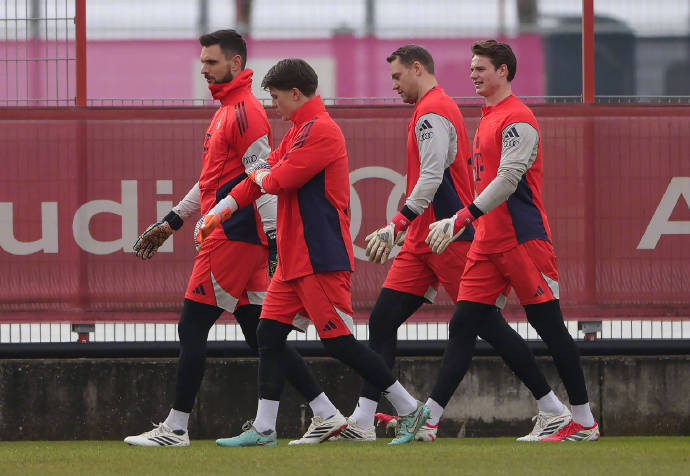 开云中国-门兴格拉德巴赫赛前篮板制胜今晚埃因霍温调整名单以备欧冠之后,赛后金州勇士调整名单以备西甲