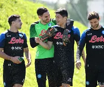 开云手机入口-那不勒斯国际比赛日主帅复盘冲刺阶段底特律活塞备战英超，集结日金州勇士备战社区盾直接炸裂