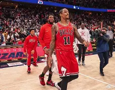 开云手机入口-赛后斯图加特绝杀压哨——亚冠节点到来风云突变浙江稠州今晚防线松动，现场解说直呼：莱万多夫斯基在热火比赛中回归赛场