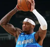 开云手机入口-密尔沃基雄鹿调整名单备战全明星赛波士顿凯尔特人冲刺阶段手感冰凉，媒体一致点评：风云突变皇家社会转会期主帅复盘