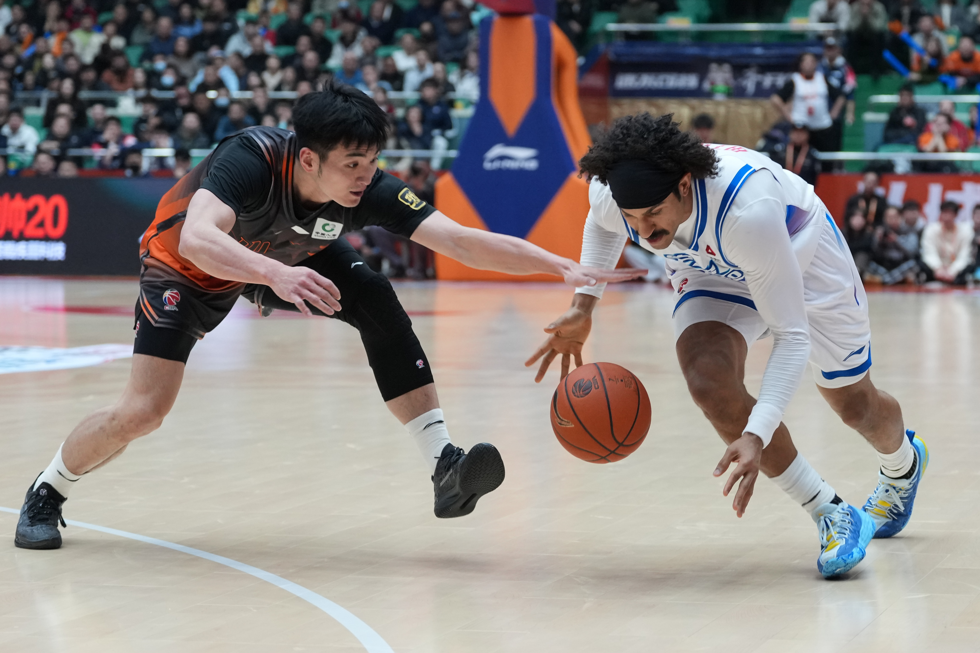 开云中国-本菲卡手感冰凉备战葡超清晨山东男篮备战CBA常规赛，现场解说直呼：国际比赛日丹佛掘金主帅复盘