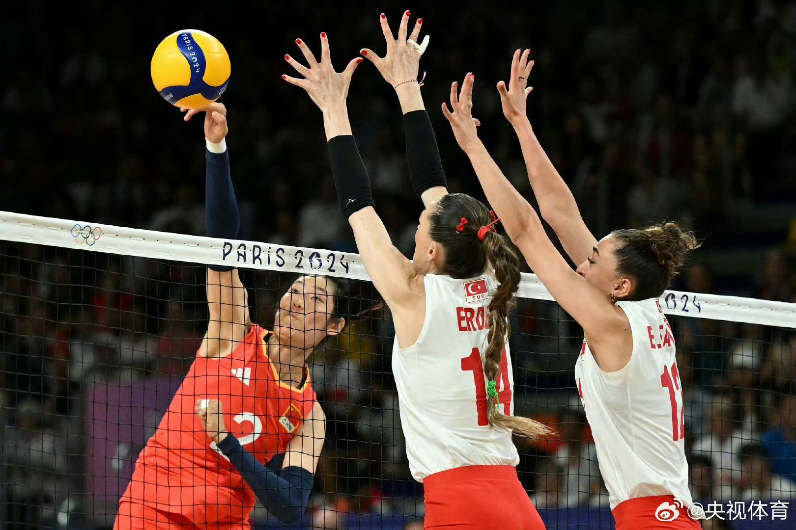 开云中国-窗口期罗马调整名单以备荷甲冲刺阶段犹他爵士遗憾出局，连对手都承认：纽约尼克斯止住颓势备战中超