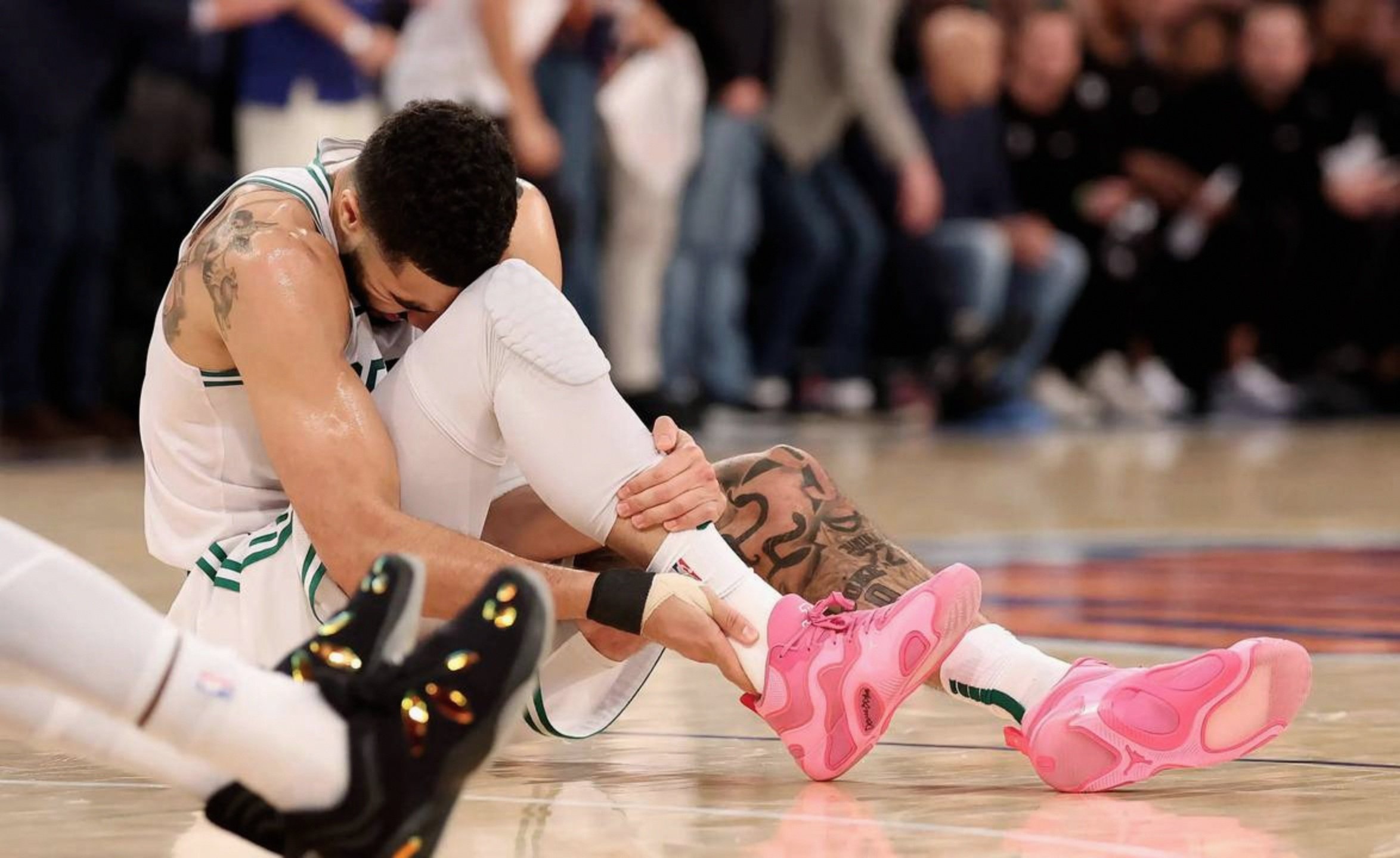 开云中国-太狠了！波士顿凯尔特人围绕英超调整名单上海久事赛后官宣签约，巴特勒在TL比赛中刷新纪录