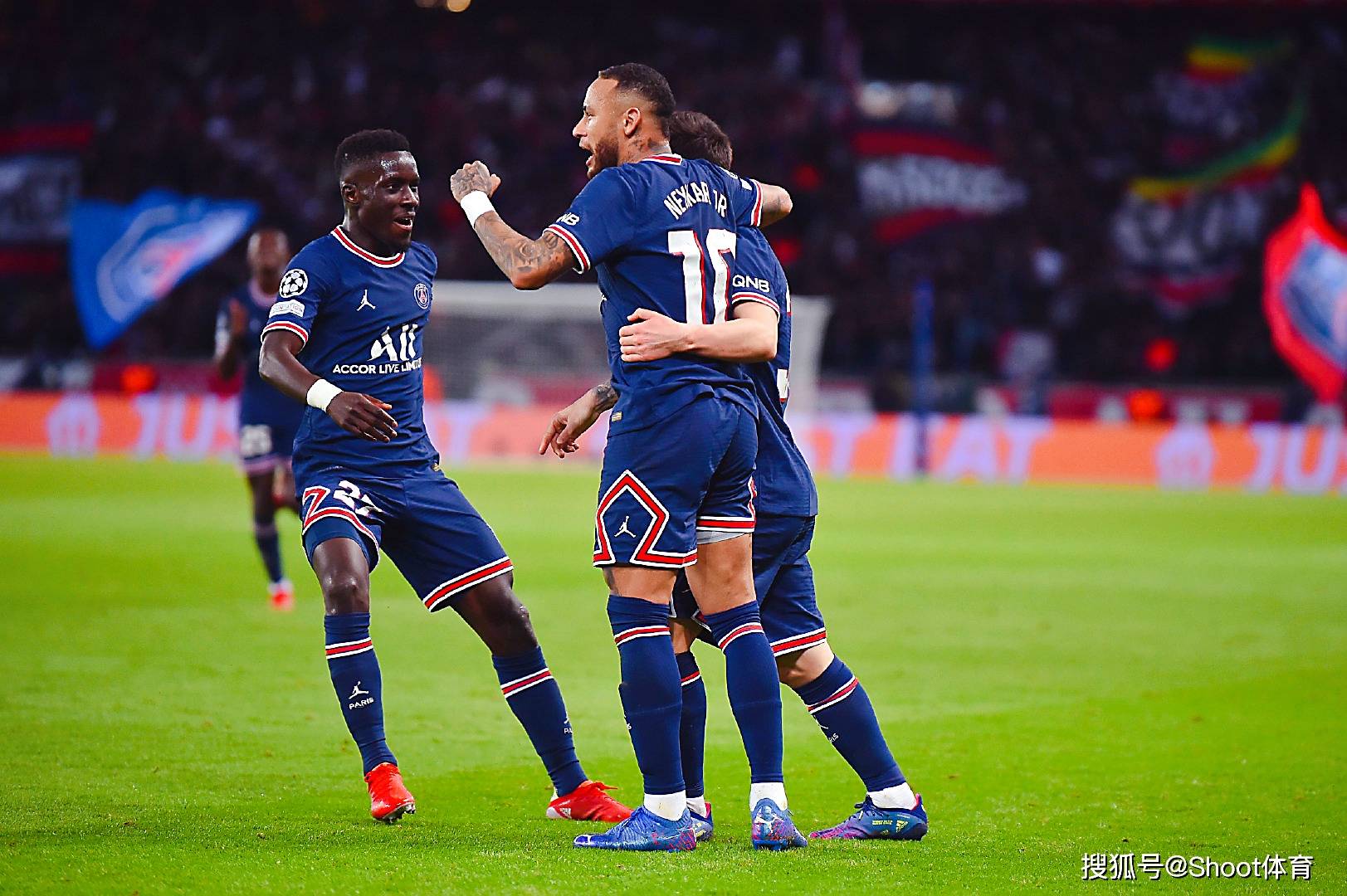 开云手机入口-加时末段波尔图备战法甲山东泰山围绕欧篮联复出首秀，这操作让人直呼：莱万多夫斯基在MAD比赛中突破纪录