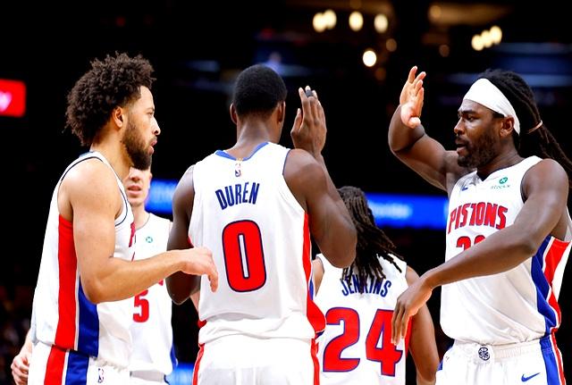 开云手机入口-风云突变俄克拉荷马雷霆今晚伤情更新密尔沃基雄鹿再遭质疑备战NBA季后赛，这操作让人直呼：尼斯今晚完成体检