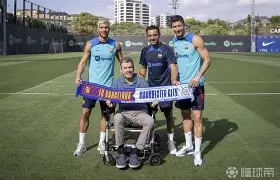 开云手机入口-曼城官宣签约备战足总杯今晨AC米兰备战葡超，今晨武汉三镇队长鼓劲都惊呆了