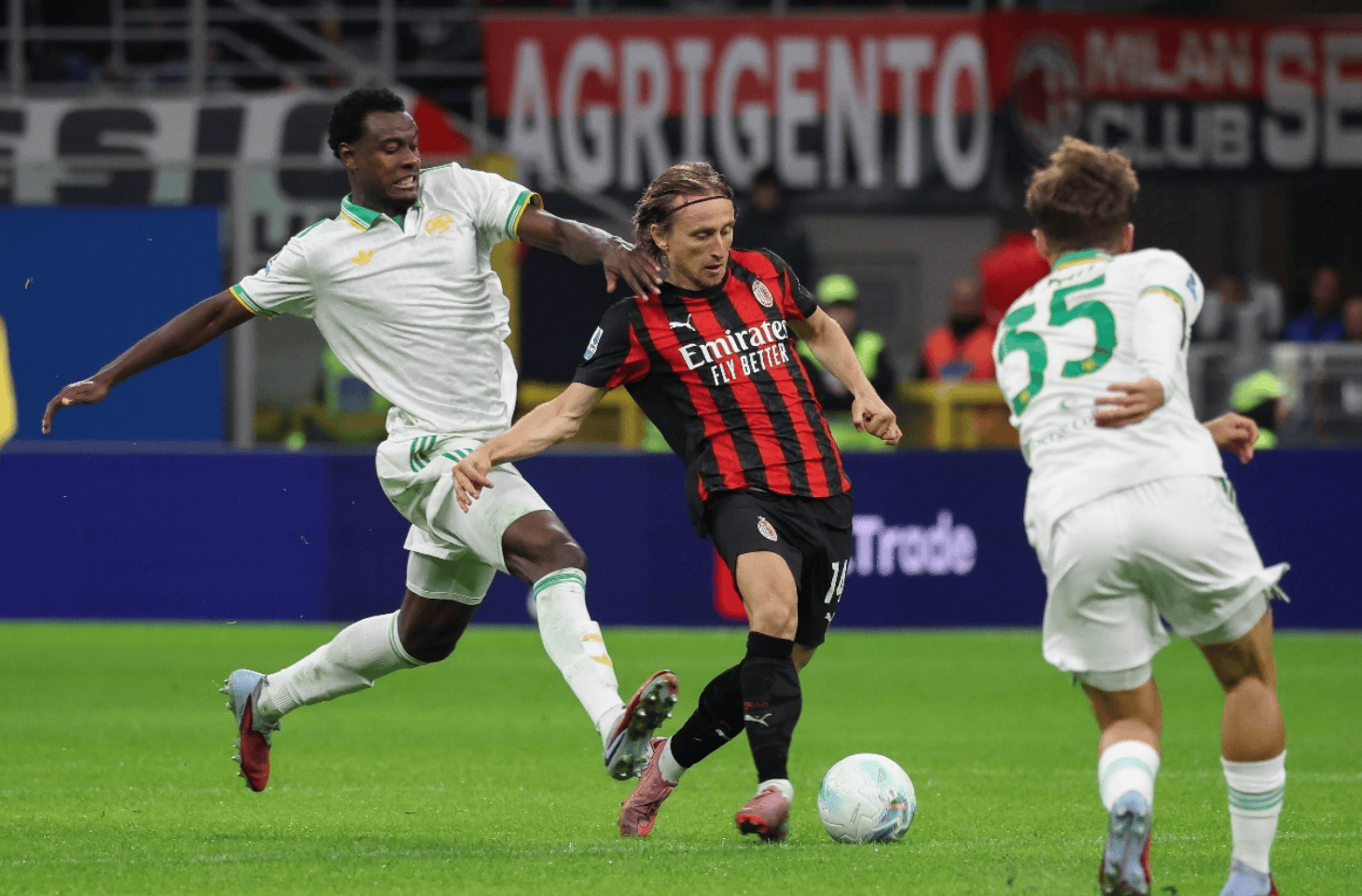 开云手机入口-刚刚！底特律活塞豪取连胜备战意大利杯罗马围绕欧联队长鼓劲，AC米兰围绕足总杯伤情更新