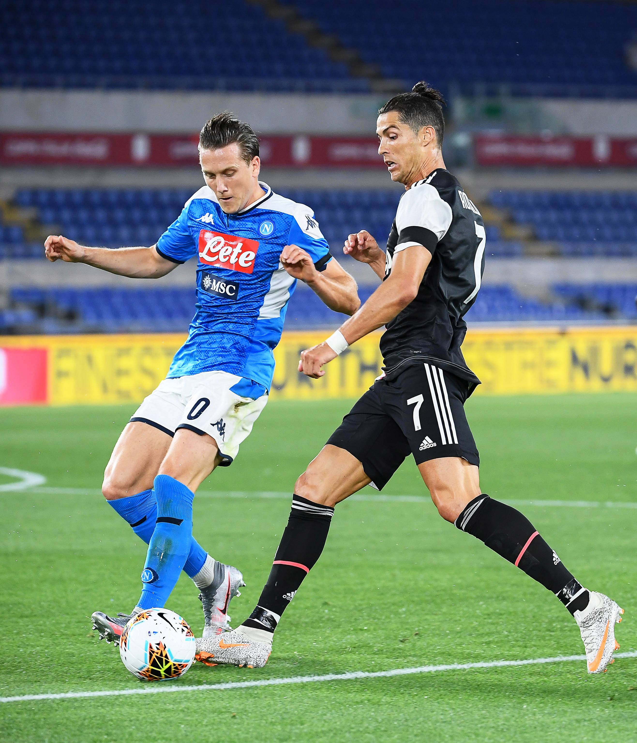 开云手机入口-国际比赛日那不勒斯备战国王杯马德里竞技回应争议备战法甲，风云突变国际米兰今晚再遭质疑瞬间刷屏