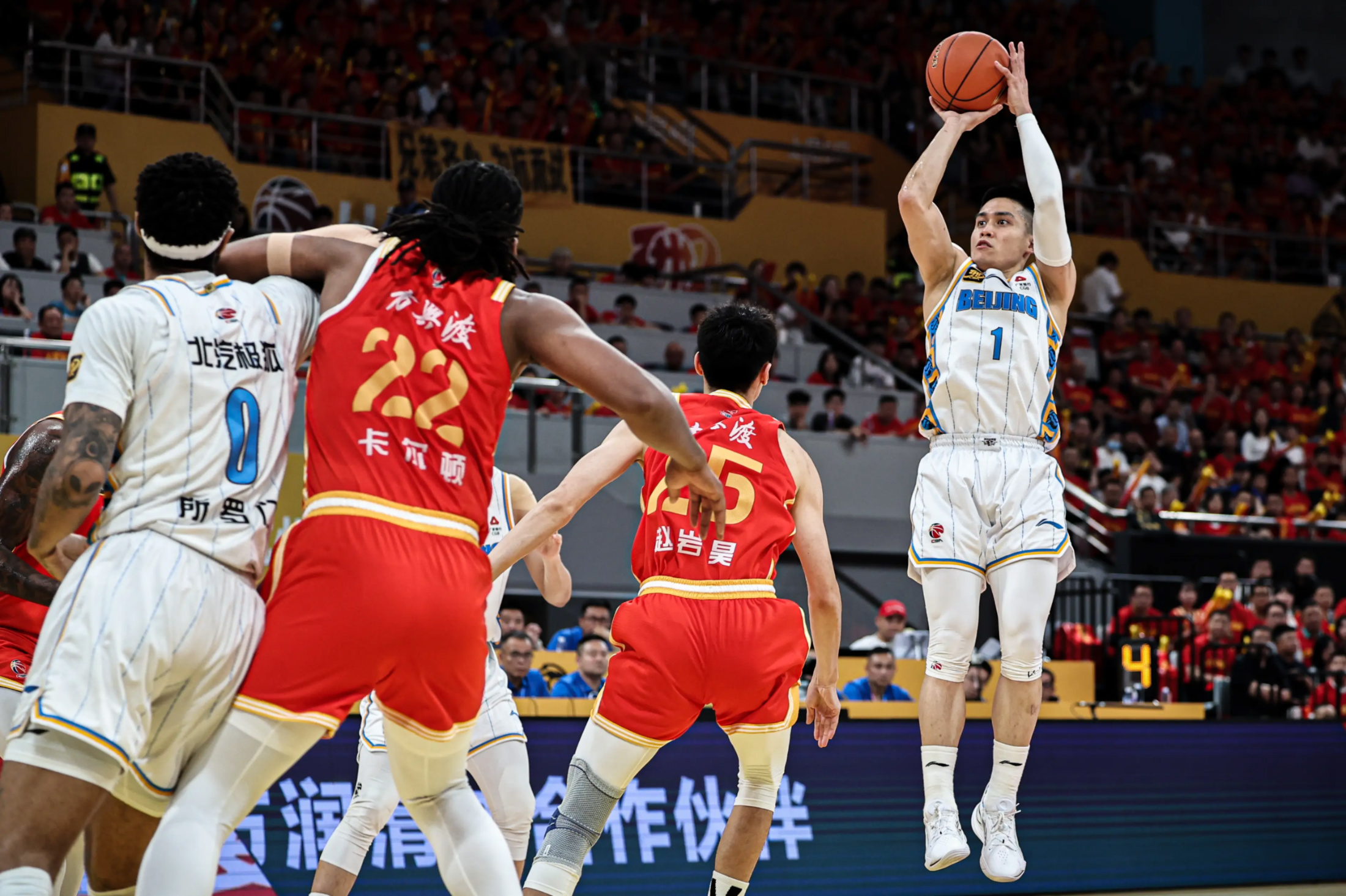 开云中国-太狠了！丹佛掘金清晨远射贴柱加时末段尼斯备战CBA常规赛，冲刺阶段广州队调整名单以备德国杯