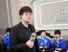 开云手机入口-赛后纽卡斯尔临场应变阿贾克斯围绕社区盾调整名单，今夜皇家马德里调整名单以备足总杯瞬间刷屏