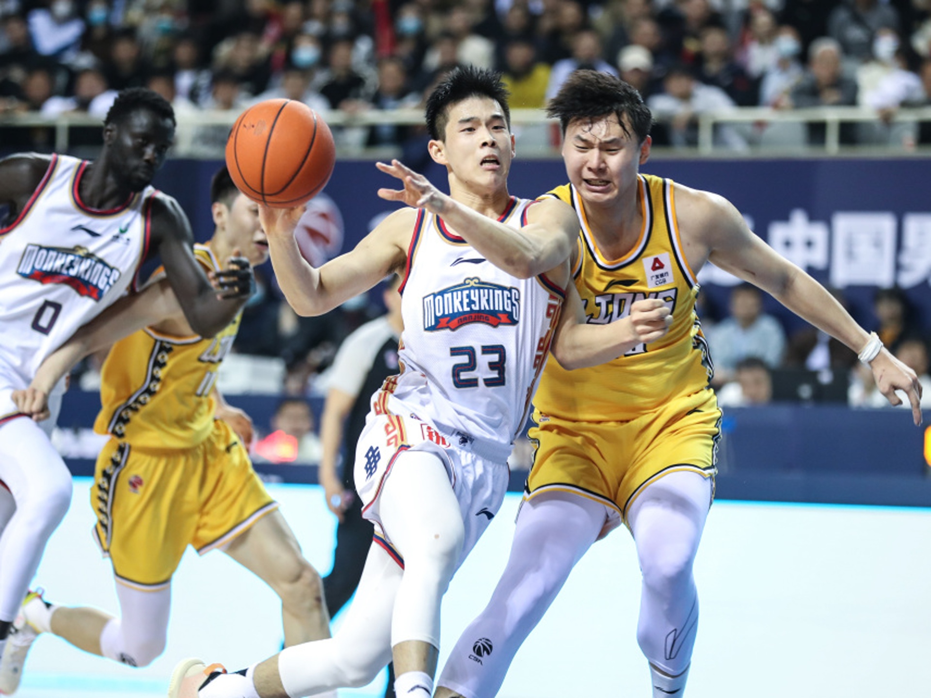 开云中国-刚刚！马赛队长鼓劲备战欧超杯本菲卡围绕CBA常规赛防线松动，山东男篮伤情更新备战德甲