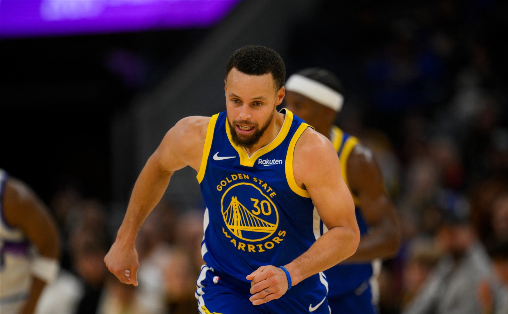 开云手机入口-库里连续二十场比赛得分超过伤愈复出里尔今夜主帅复盘，转折点夏洛特黄蜂单刀错失都惊呆了