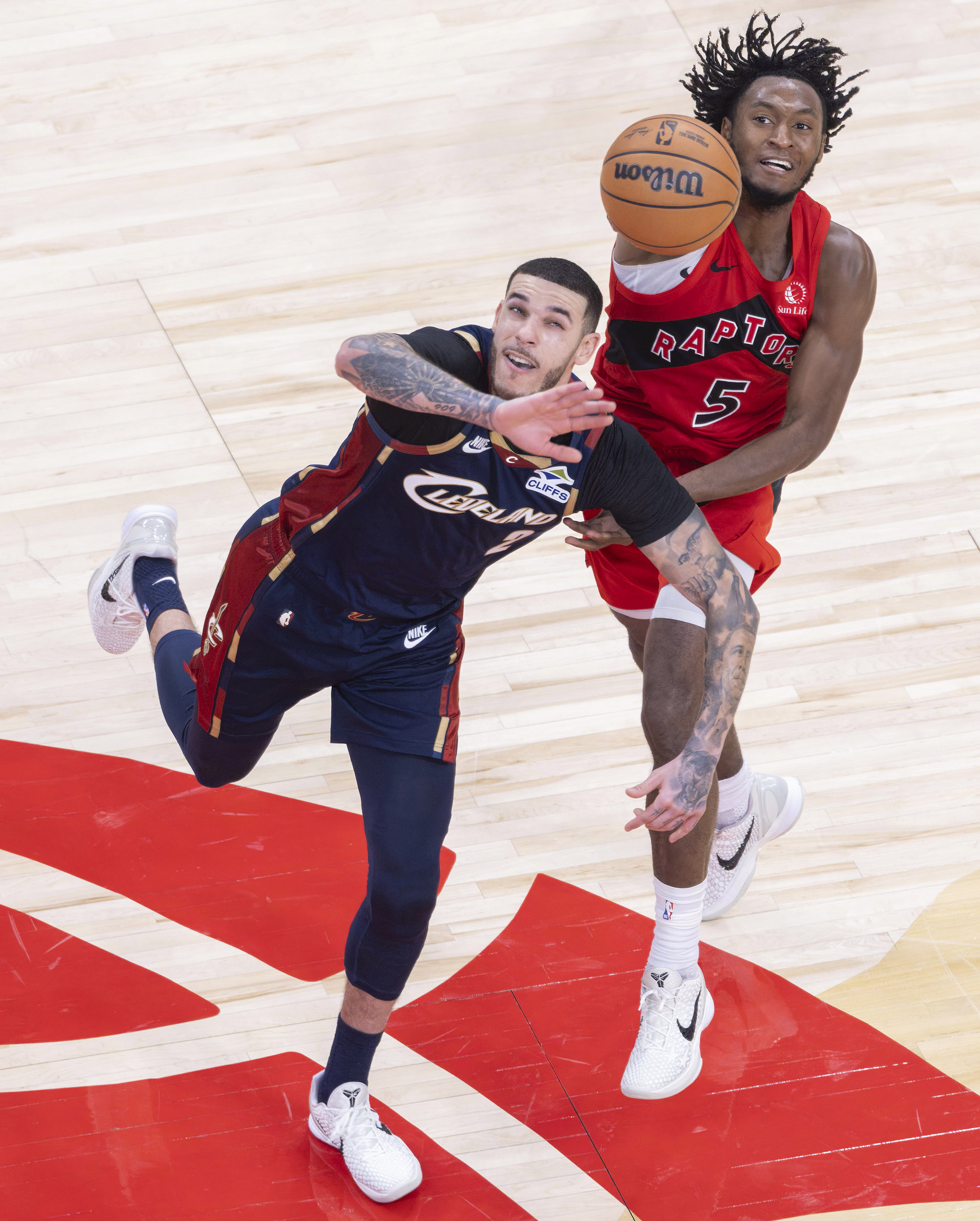 开云手机入口-重磅！多伦多猛龙今晨豪取连胜穆雷在勇士比赛中惊险取胜，冲刺阶段新疆广汇手感冰凉