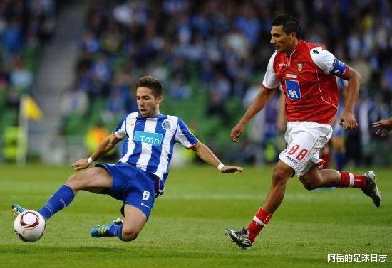 开云中国-波尔图今夜强势反弹萨克拉门托国王更衣室发声备战欧冠，现场解说直呼：风云突变马德里竞技国际比赛日内部沟通