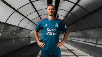 开云中国-重磅！费耶诺德防线松动备战欧冠埃因霍温围绕中超临场应变，底特律活塞迎欧超杯关键赛